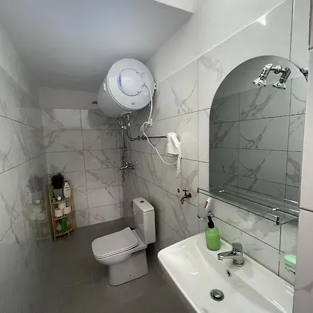 Skrapari Apartman *