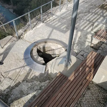 Skrapari Apartment Zhaban
